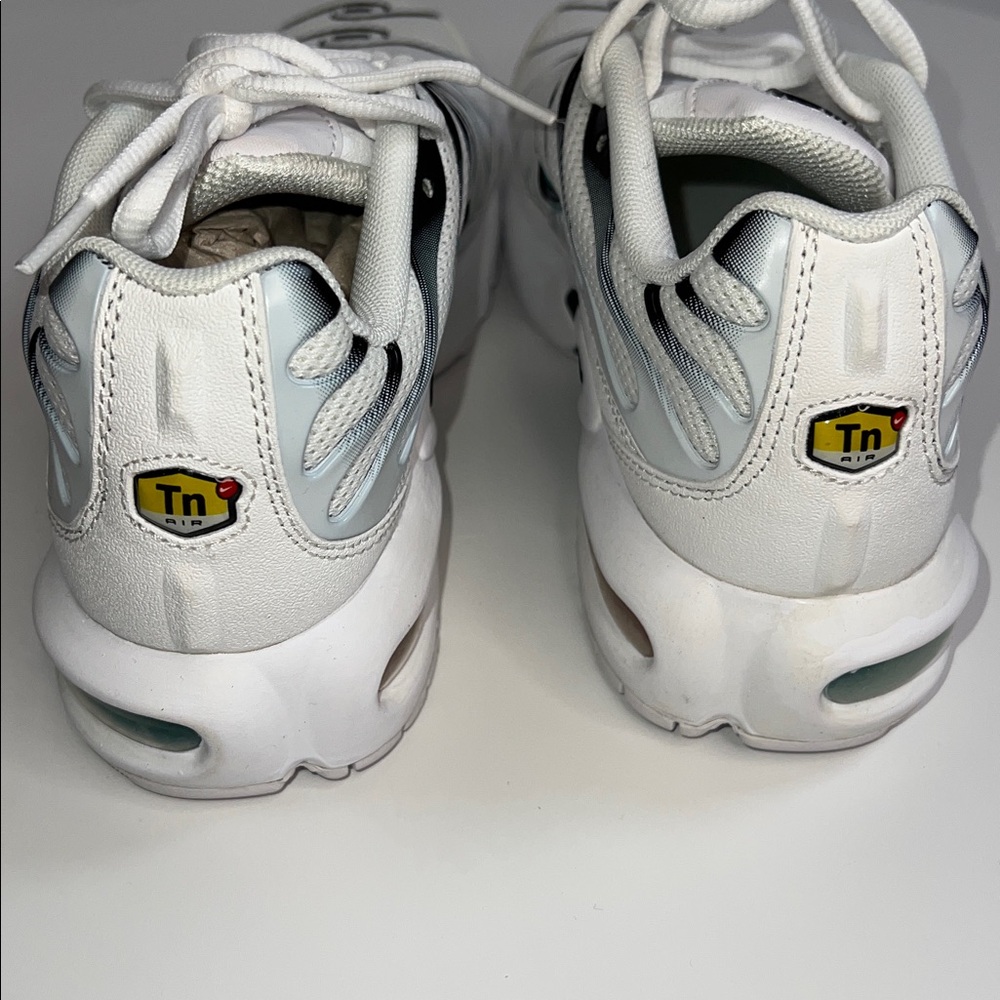 🩵NWT NIKE AIR MAX PLUS BG SIZE 6.5y - Picture 9 of 13